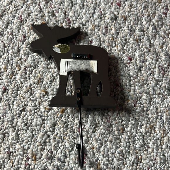 Moose brown wooden hook, moose 5 inches by 4.5 Hook is 3 inches - Picture 3 of 6